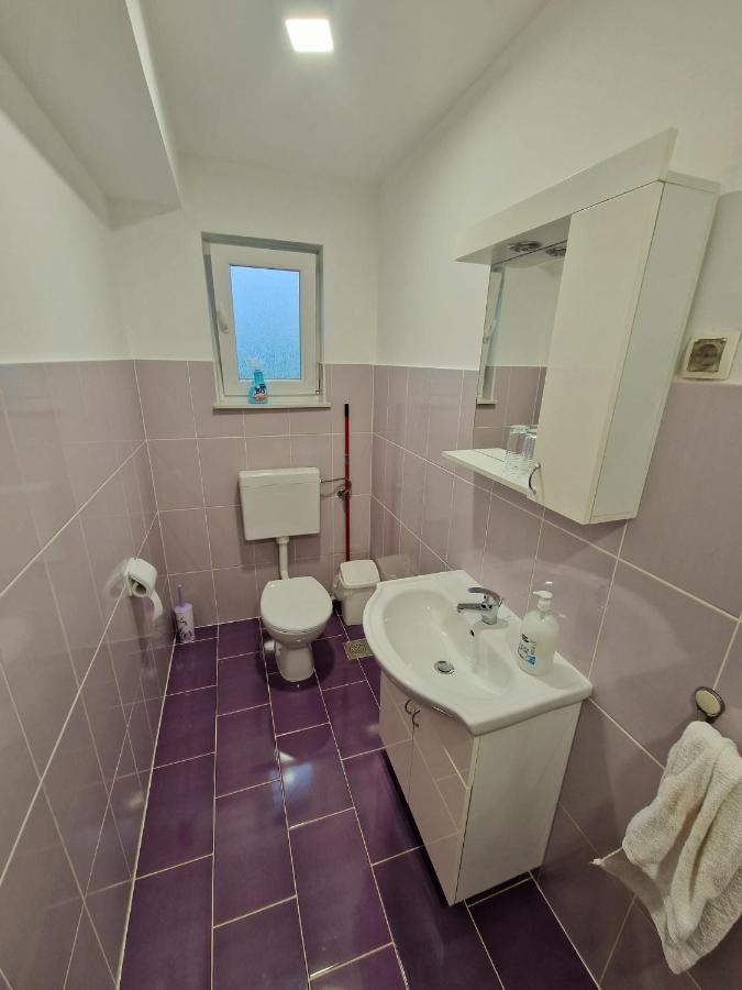 Guesthouse Ella Szluin Kültér fotó